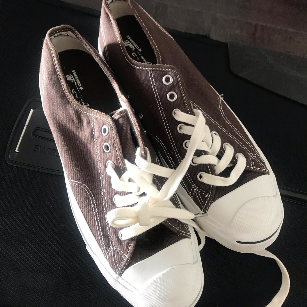 Men’s converse sneakers